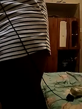 Snapshot of madgirl25 chatting on February 18, 2026, 9:22 pm madgirl25 online show from February 18, 2026, 9:22 pm