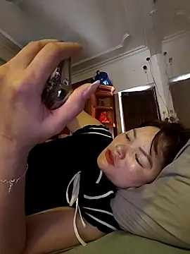 lethi0099 online show from April 4, 2026, 3:24 am