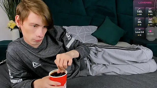 Erick Wilson online show from September 30, 2025, 8:20 am