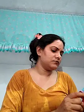 Snapshot of Anushka_Singh0 chatting on July 4, 2026, 8:42 am Anushka Singh0 online show from July 4, 2026, 8:42 am