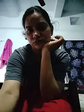 Snapshot of Anushka_Singh0 chatting on June 5, 2026, 1:28 pm Anushka Singh0 online show from June 5, 2026, 1:28 pm