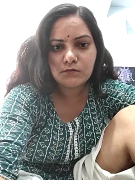 Snapshot of Anushka_Singh0 chatting on June 2, 2026, 4:45 am Anushka Singh0 online show from June 2, 2026, 4:45 am