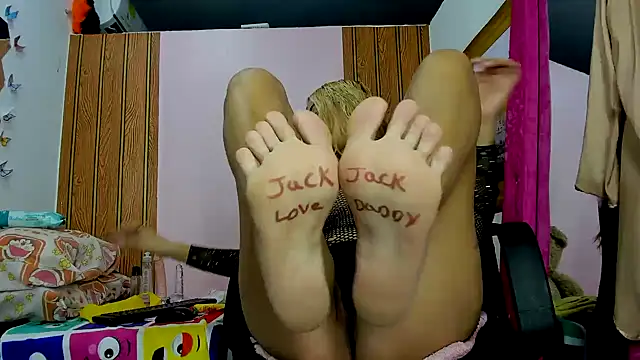 Snapshot of abigail_sandoval chatting on March 24, 2026, 1:44 pm abigail sandoval online show from March 24, 2026, 1:44 pm