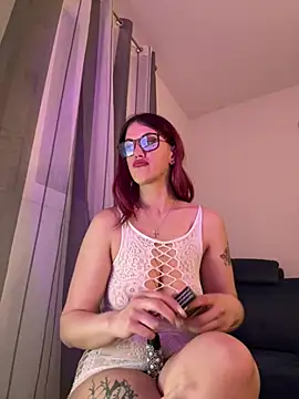 Snapshot of Alessia-Bloom chatting on May 15, 2026, 7:56 pm Alessia-Bloom online show from May 15, 2026, 7:56 pm