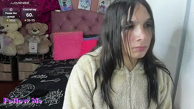 Tiffanny bunny97 online show from May 7, 2026, 11:41 pm
