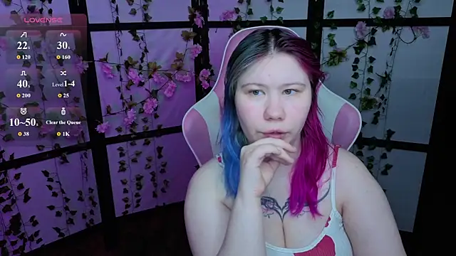 Snapshot of kitsune_little chatting on June 14, 2026, 11:39 pm kitsune little online show from June 14, 2026, 11:39 pm