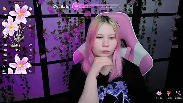 kitsune little online show from April 25, 2026, 9:23 pm
