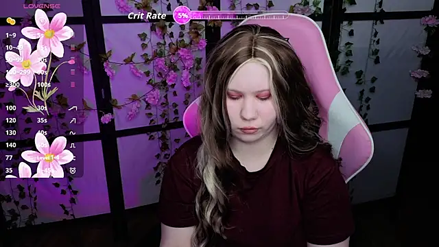 kitsune little online show from April 24, 2026, 8:33 pm