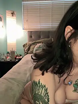 daniella monroe online show from March 6, 2026, 7:09 pm