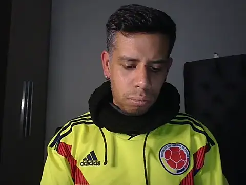 Snapshot of WILD_BIGCOCK35 chatting on February 19, 2026, 11:23 pm WILD BIGCOCK35 online show from February 19, 2026, 11:23 pm