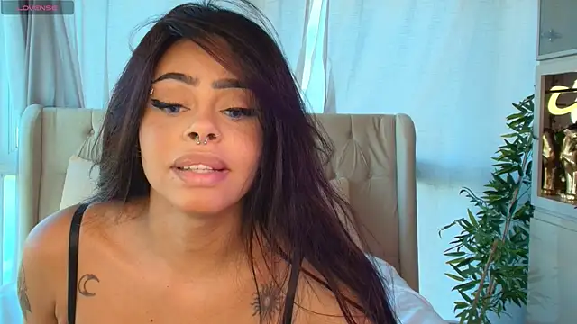 Snapshot of Pauline_Clark chatting on April 5, 2026, 7:20 pm Pauline Clark online show from April 5, 2026, 7:20 pm