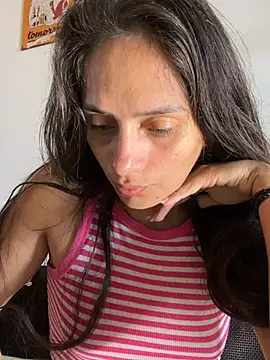 maiteonlyx online show from March 18, 2026, 11:02 am