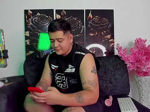 winy hot online show from February 19, 2026, 7:55 pm