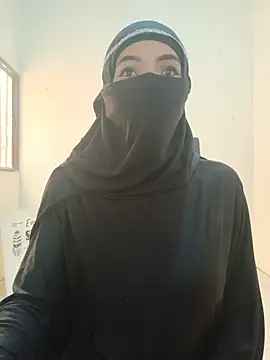 aminaa  online show from July 9, 2026, 7:24 pm