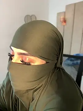 rashaaa  online show from March 15, 2026, 3:13 am