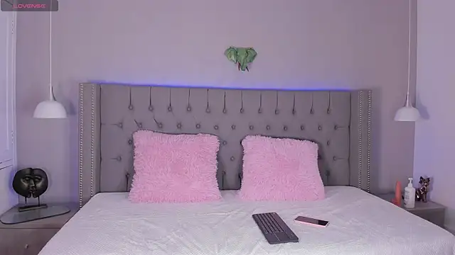 Snapshot of angelina_honey_ chatting on March 16, 2026, 4:20 am angelina honey online show from March 16, 2026, 4:20 am