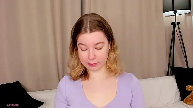 Snapshot of MaraaSwan chatting on February 16, 2026, 10:51 pm MaraaSwan online show from February 16, 2026, 10:51 pm