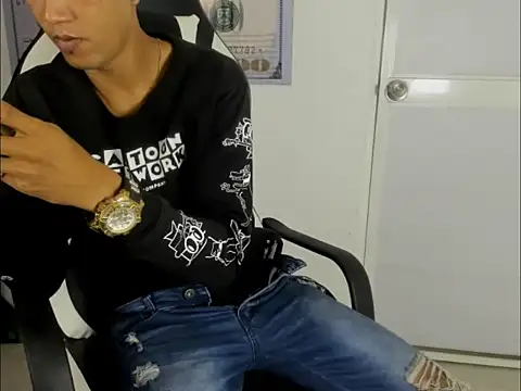 Snapshot of badboy_master chatting on April 8, 2026, 4:36 am badboy master online show from April 8, 2026, 4:36 am
