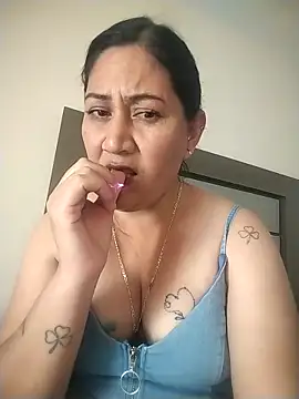 Arely Sweet online show from February 15, 2026, 7:57 pm