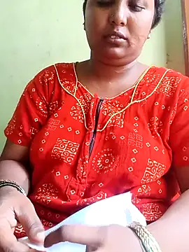 Snapshot of tamilkaviya431 chatting on May 4, 2026, 1:53 am tamilkaviya431 online show from May 4, 2026, 1:53 am
