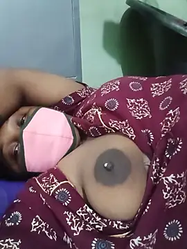 Snapshot of tamilkaviya431 chatting on May 17, 2026, 5:24 pm tamilkaviya431 online show from May 17, 2026, 5:24 pm