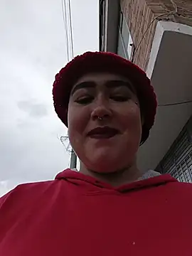 Snapshot of Freckless_ chatting on April 24, 2026, 5:48 pm Freckless online show from April 24, 2026, 5:48 pm