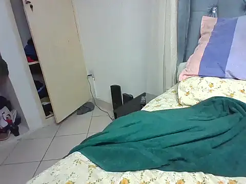 Sexybee01 online show from June 4, 2026, 6:56 pm