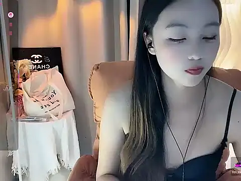 Lydia-668 online show from February 18, 2026, 3:37 am