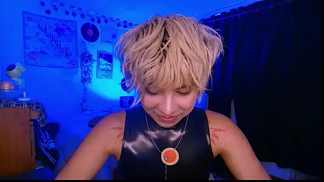 Snapshot of prince_oliverr chatting on February 21, 2026, 7:49 pm prince oliverr online show from February 21, 2026, 7:49 pm