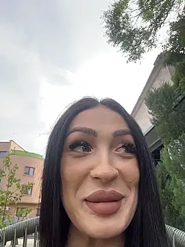VictoriaLanes online show from May 19, 2026, 2:46 pm