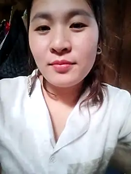 Snapshot of -Datini- chatting on February 20, 2026, 10:17 am -Datini- online show from February 20, 2026, 10:17 am