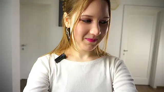 Snapshot of KourtneyRevira chatting on February 20, 2026, 11:56 am KourtneyRevira online show from February 20, 2026, 11:56 am