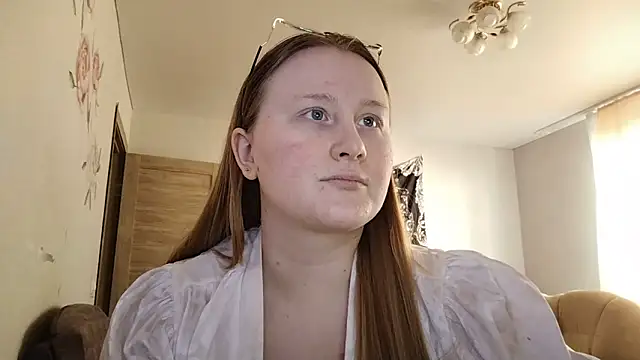 AnikaLipps online show from March 21, 2026, 8:19 am