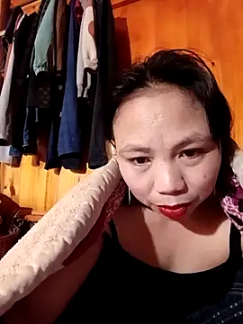 Snapshot of Pretty_girl_2 chatting on February 22, 2026, 1:52 am Pretty girl 2 online show from February 22, 2026, 1:52 am