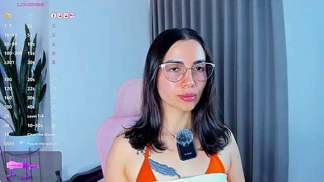 Snapshot of sara_ospina22 chatting on June 12, 2026, 8:28 pm sara ospina22 online show from June 12, 2026, 8:28 pm