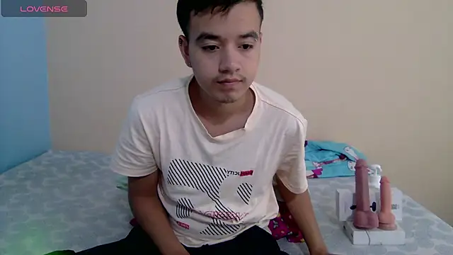 Snapshot of IronDante chatting on June 4, 2026, 12:10 pm IronDante online show from June 4, 2026, 12:10 pm
