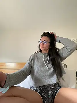 Snapshot of lunasexy79 chatting on April 10, 2026, 2:13 pm lunasexy79 online show from April 10, 2026, 2:13 pm