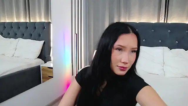 Snapshot of VikkyVonn chatting on July 15, 2026, 11:06 am VikkyVonn online show from July 15, 2026, 11:06 am