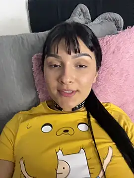 Snapshot of Myla_Fire chatting on June 4, 2026, 7:40 pm Myla Fire online show from June 4, 2026, 7:40 pm