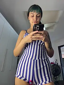Snapshot of Myla_Fire chatting on April 28, 2026, 2:21 pm Myla Fire online show from April 28, 2026, 2:21 pm