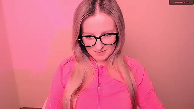 AnnePeach online show from February 21, 2026, 5:04 pm