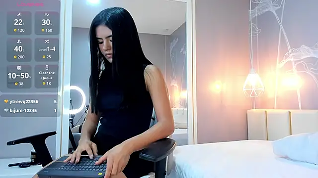 Snapshot of emily_cute4u chatting on March 25, 2026, 8:41 pm emily cute4u online show from March 25, 2026, 8:41 pm