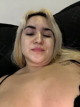 Snapshot of violet-grey chatting on March 8, 2026, 2:04 am violet-grey online show from March 8, 2026, 2:04 am