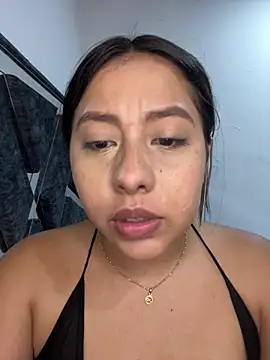 Snapshot of Emiily_joee_ chatting on July 2, 2026, 3:34 am Emiily joee online show from July 2, 2026, 3:34 am