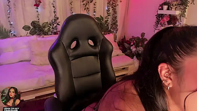 cata desire online show from February 26, 2026, 8:53 pm