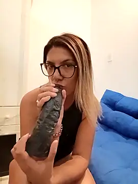 Snapshot of Silreinadorada chatting on February 25, 2026, 3:18 am Silreinadorada online show from February 25, 2026, 3:18 am