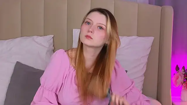 Snapshot of AlyssFrost chatting on June 9, 2026, 2:45 am AlyssFrost online show from June 9, 2026, 2:45 am