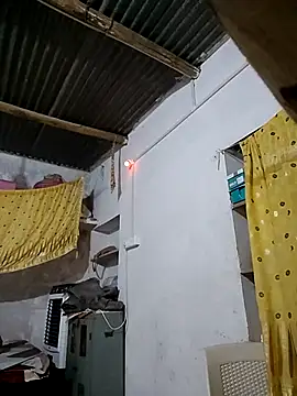 taniya0 online show from April 13, 2026, 5:28 pm