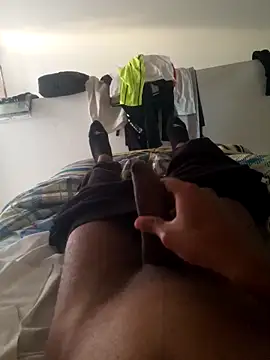 Snapshot of isuru_lakshan chatting on April 16, 2026, 5:36 pm isuru lakshan online show from April 16, 2026, 5:36 pm