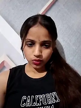 samayra1144 online show from March 19, 2026, 9:26 pm